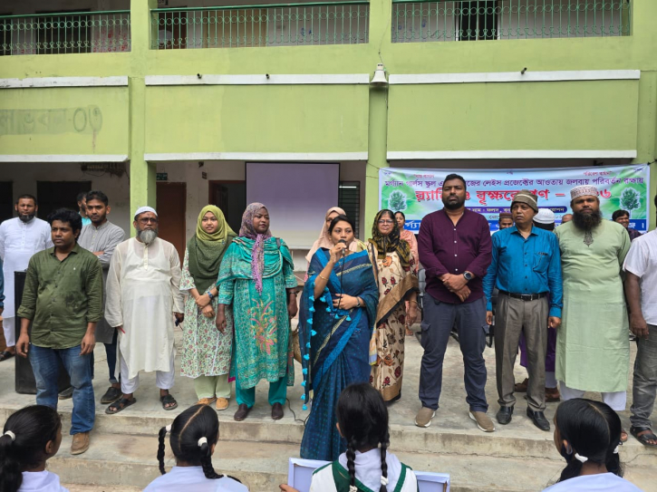 নারায়ণগঞ্জে মর্গ্যান স্কুলে বৃক্ষরোপণ