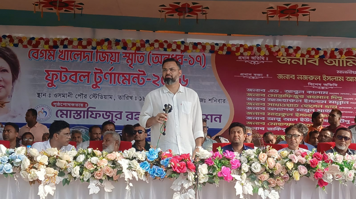 প্রতিটি জেলায় একটি করে সুইমিংপুল করতে চাই: আমিনুল প্রতিটি জেলায় একটি করে সুইমিংপুল করতে চাই: আমিনুল