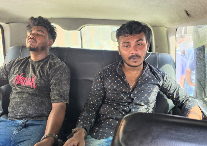না.গঞ্জে মাদক বিরোধী অভিযানে গুলিবর্ষণে গুলিবিদ্ধসহ গ্রেপ্তার ২, আহত ৩ পুলিশ না.গঞ্জে মাদক বিরোধী অভিযানে গুলিবর্ষণে গুলিবিদ্ধসহ গ্রেপ্তার ২, আহত ৩ পুলিশ