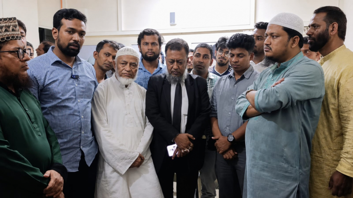 হলে ছাত্রদলের লুটপাটের অভিযোগ, শিবিরের দাবিকৃত ক্ষতিপূরণের আশ্বাস বিএনপির