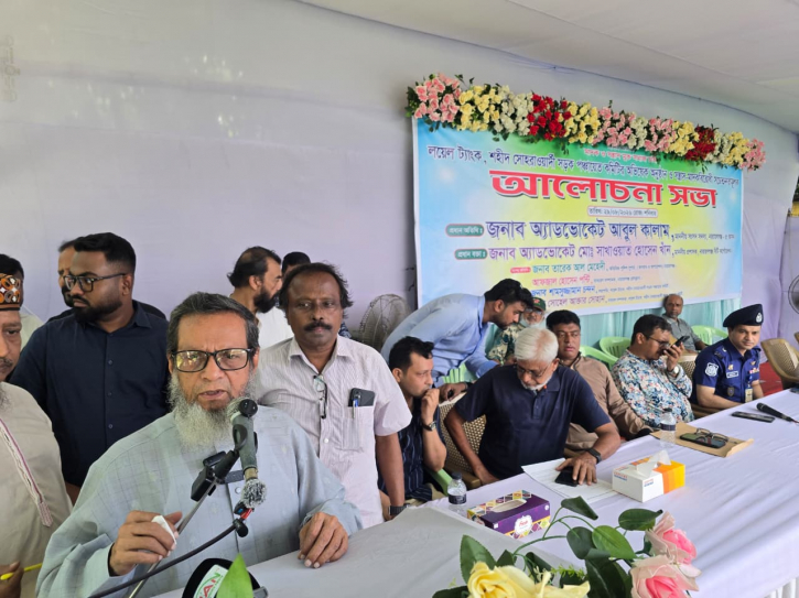 কারা নদী ভ্রমনে, নদীর পাড়ে যুগলবন্দী হয়ে সময় কাটায় আমরা জানি : কালাম