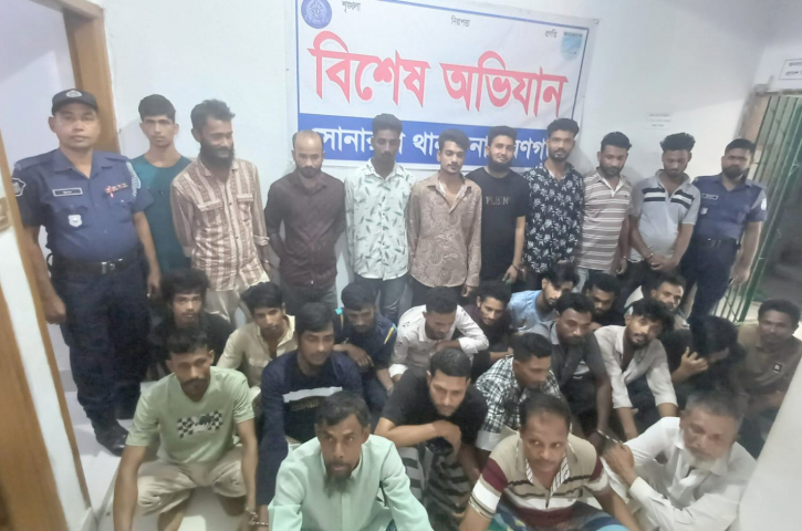 নারায়ণগঞ্জে বিশেষ অভিযানে ৭১ জন গ্রেপ্তার, ইয়াবা-গাঁজা ও চোলাই মদ উদ্ধার