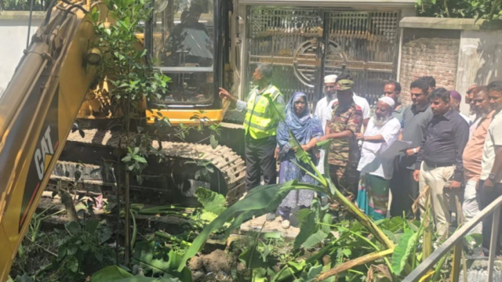 জলাবদ্ধতা নিরসনে রূপগঞ্জে খাল সংস্কার শুরু